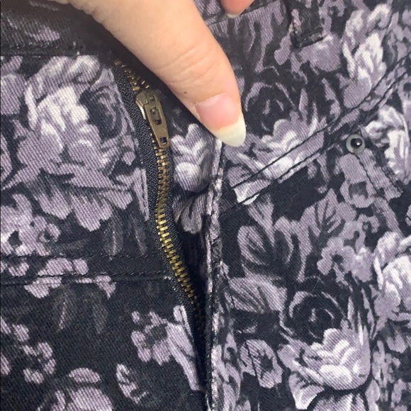 Urban Outfitters BDG High Waist Black Floral Jeans - Picture 8 of 15